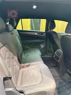 ڤۆڵکسواگن ئەتڵەس کرۆس سپۆرت